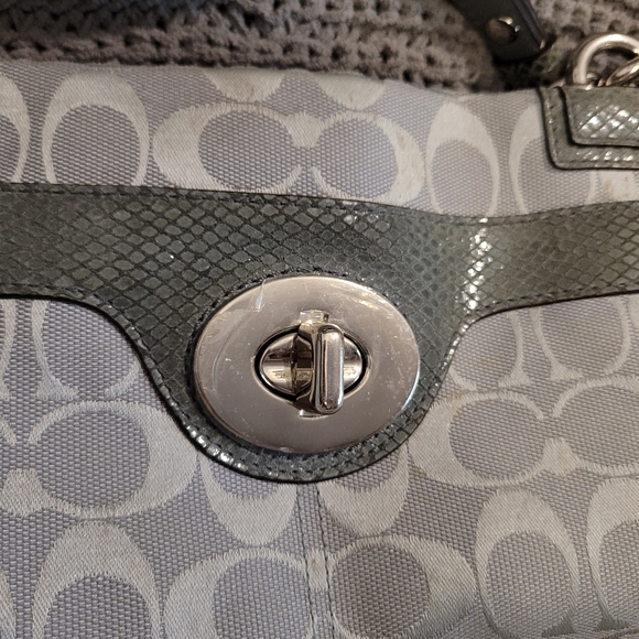 EUC- Grey Coach Large tote purse. Like New condition. - Picture 7 of 16